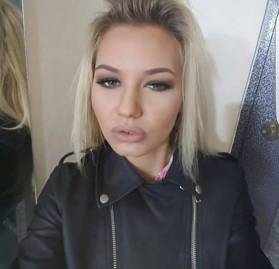 sophietamm's Live Sex Cam Show