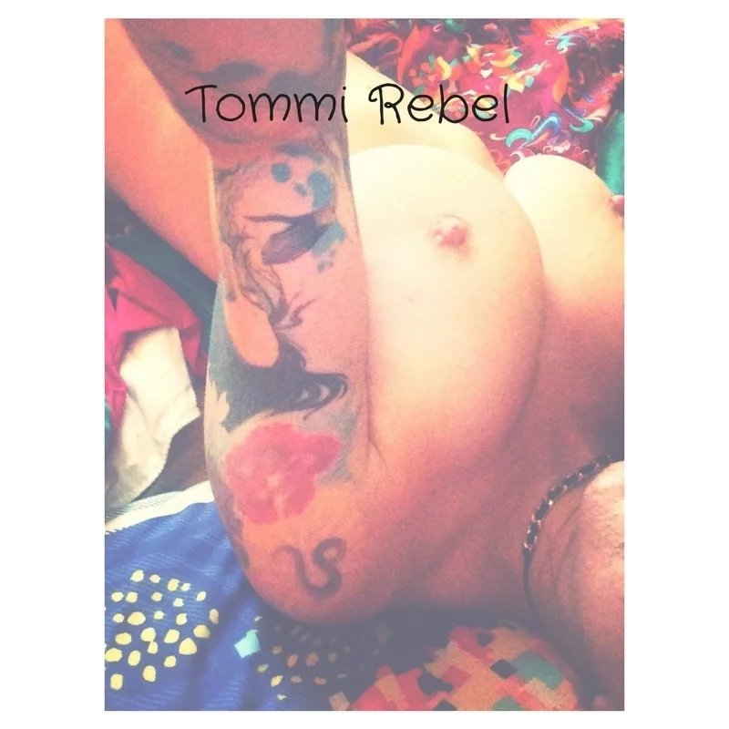 Tommi Rebel's live chat room