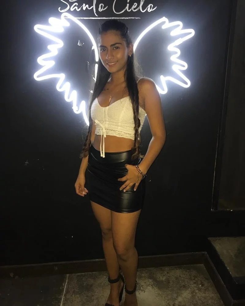trinity-nell's Live Sex Cam Show