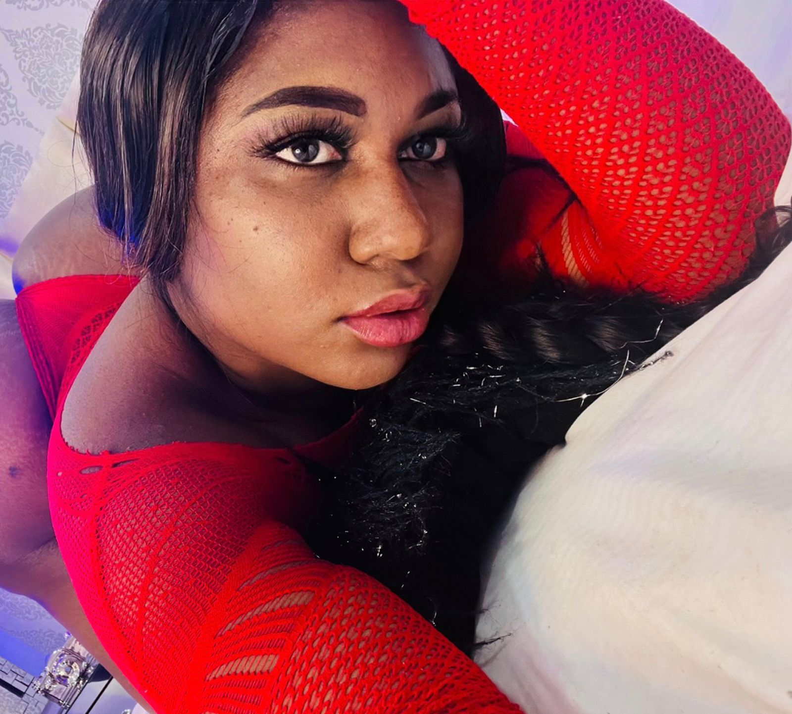madiisoncarter (madiisoncarter) Nude on Cam. Free Live Sex Chat Room -  CamSoda