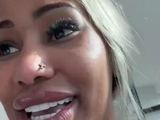 Katt Leya's Live Sex Cam Show