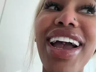 Katt Leya's Live Sex Cam Show