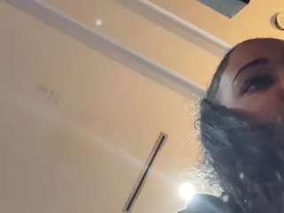 Katt Leya's Live Sex Cam Show