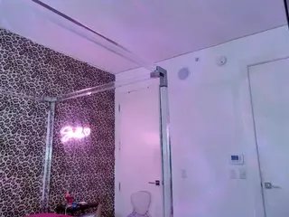 Strella Kat's Live Sex Cam Show