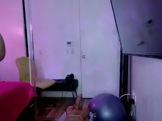 Strella Kat's Live Sex Cam Show