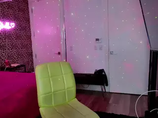 Strella Kat's Live Sex Cam Show