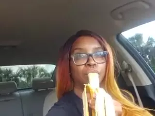 SpoiledTemptress's Live Sex Cam Show
