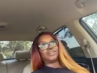 SpoiledTemptress's Live Sex Cam Show