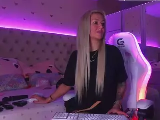 Alicia's Live Sex Cam Show
