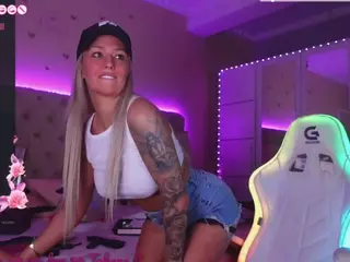 Alicia's Live Sex Cam Show