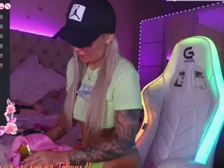 Alicia's Live Sex Cam Show