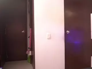 crystalcherr's Live Sex Cam Show