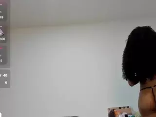 naomixjones's Live Sex Cam Show