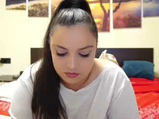 adellineee's Live Sex Cam Show