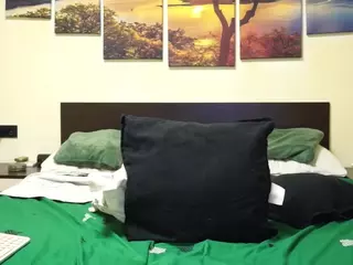 adellineee's Live Sex Cam Show