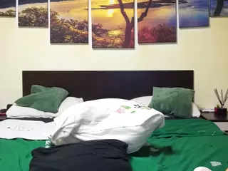 adellineee's Live Sex Cam Show