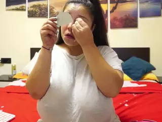 adellineee's Live Sex Cam Show