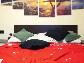 adellineee's Live Sex Cam Show