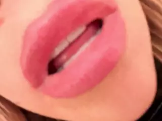 kyliecooper's Live Sex Cam Show