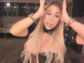 kyliecooper's Live Sex Cam Show