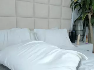 Cristal's Live Sex Cam Show
