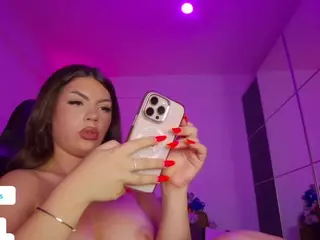 yssadiamond's Live Sex Cam Show