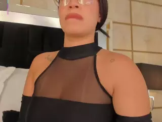 Julieta Wild's Live Sex Cam Show