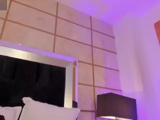 Julieta Wild's Live Sex Cam Show