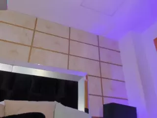 Julieta Wild's Live Sex Cam Show