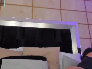 Julieta Wild's Live Sex Cam Show