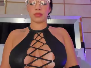 Julieta Wild's Live Sex Cam Show
