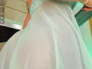 Julieta Wild's Live Sex Cam Show