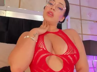 Julieta Wild's Live Sex Cam Show