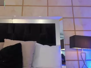 Julieta Wild's Live Sex Cam Show