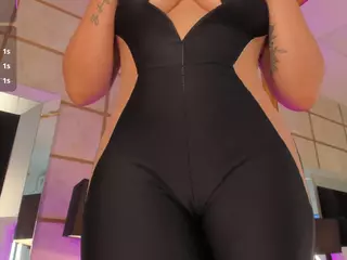 Julieta Wild's Live Sex Cam Show