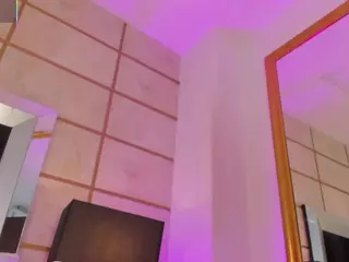 Julieta Wild's Live Sex Cam Show