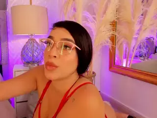 Julieta Wild's Live Sex Cam Show