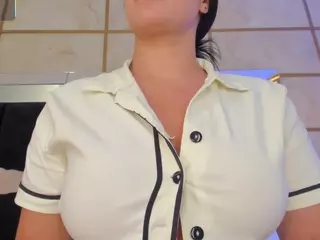 Julieta Wild's Live Sex Cam Show