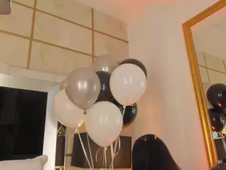 Julieta Wild's Live Sex Cam Show