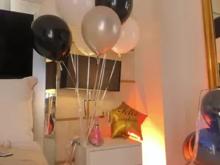 Julieta Wild's Live Sex Cam Show
