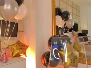 Julieta Wild's Live Sex Cam Show