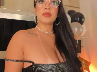 Julieta Wild's Live Sex Cam Show