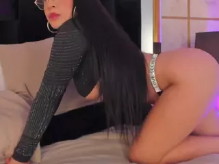 Julieta Wild's Live Sex Cam Show
