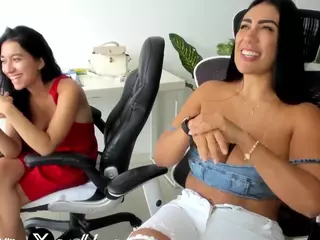 emilybrowm's Live Sex Cam Show