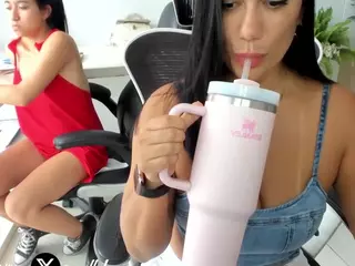 emilybrowm's Live Sex Cam Show