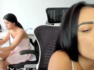 emilybrowm's Live Sex Cam Show