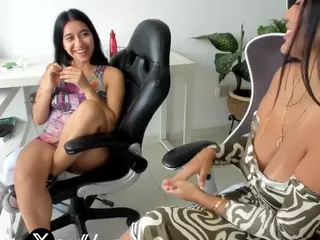 emilybrowm's Live Sex Cam Show