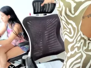 emilybrowm's Live Sex Cam Show