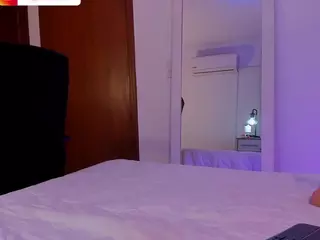 agustinasaenz's Live Sex Cam Show