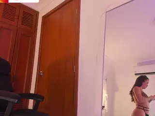agustinasaenz's Live Sex Cam Show